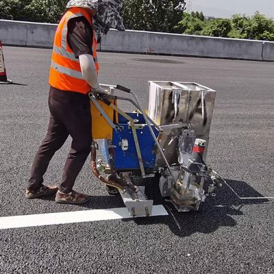 200 किलोग्राम लोड कोल्ड प्लास्टिक दो घटक स्क्रैपिंग रोड लाइन स्ट्रिपिंग मार्किंग मशीन 50 हर्ट्ज आवृत्ति के साथ