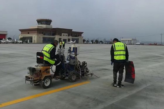 982 एमएमए 2K तेजी से सूखने वाली वायुहीन छिड़काव लाइन स्ट्रिपर मार्किंग मशीन