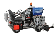 थर्मोप्लास्टिक से बने छोटे सड़क चिह्नित ट्रक